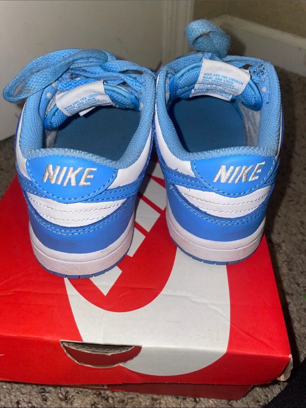 Nike Kids White and Blue Low-Top Sneakers